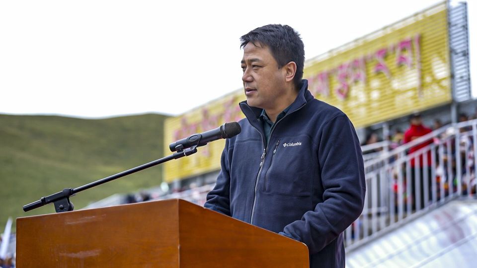 场氛围, POQ, 志毅共同为
